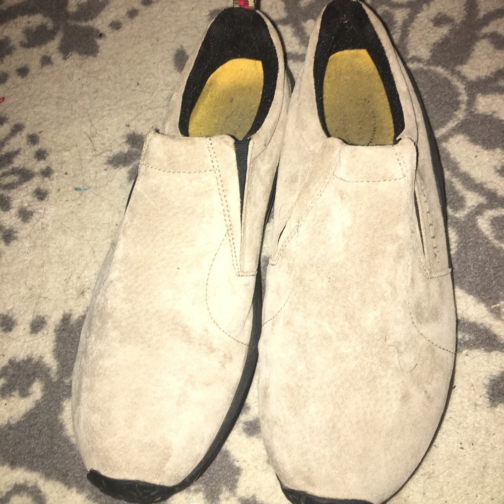 Men’s Merrell’s  Sz 13 beige suede slip on shoes